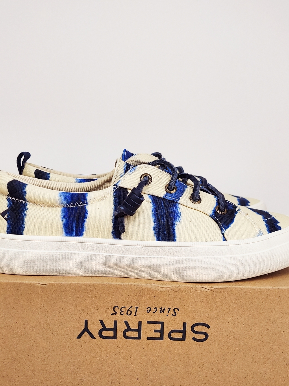 Sperry Tie Dye Canvas Sneakers Women's Size 6 NWT Preppy Y2K Retro Boat Shoes - Picture 2 of 11